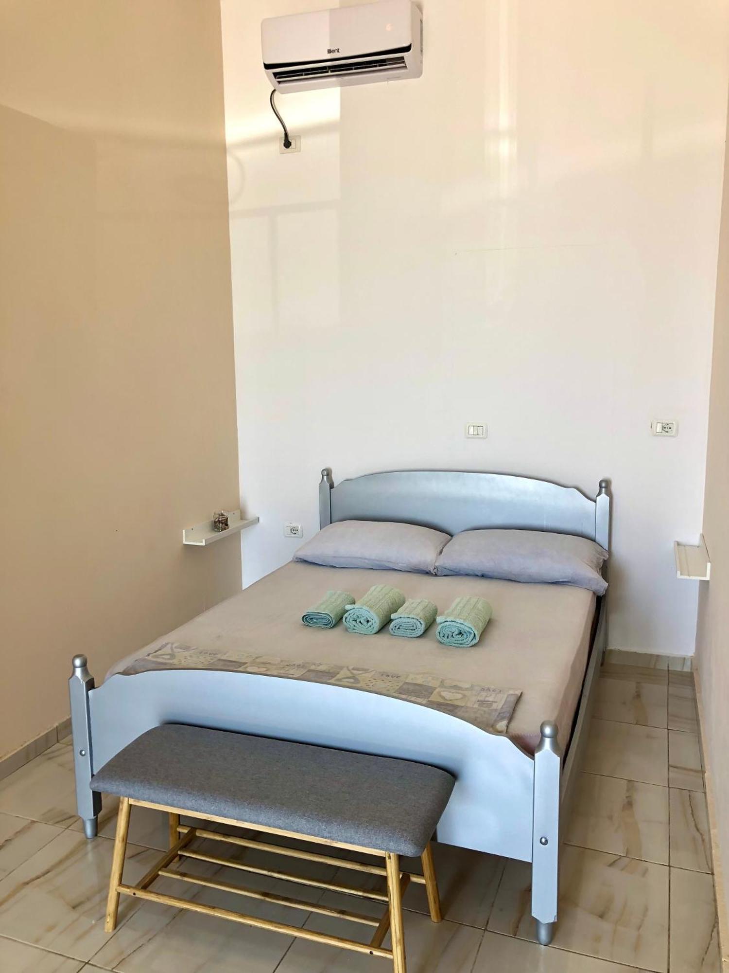 Villa Denny Borsh Bagian luar foto